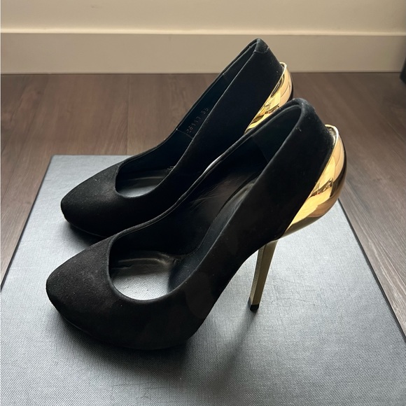 Authentic - Giuseppe - Zanotti black suede pumps with unique artsy gold heels. - Picture 7 of 8